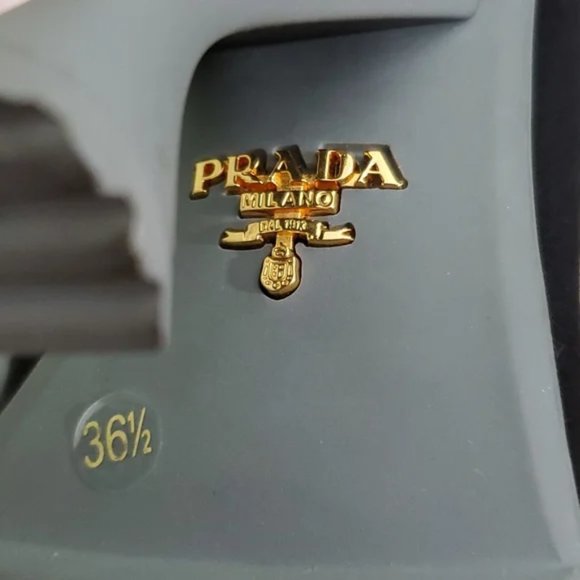 Prada Blue and White Designer Heels - Picture 9 of 12